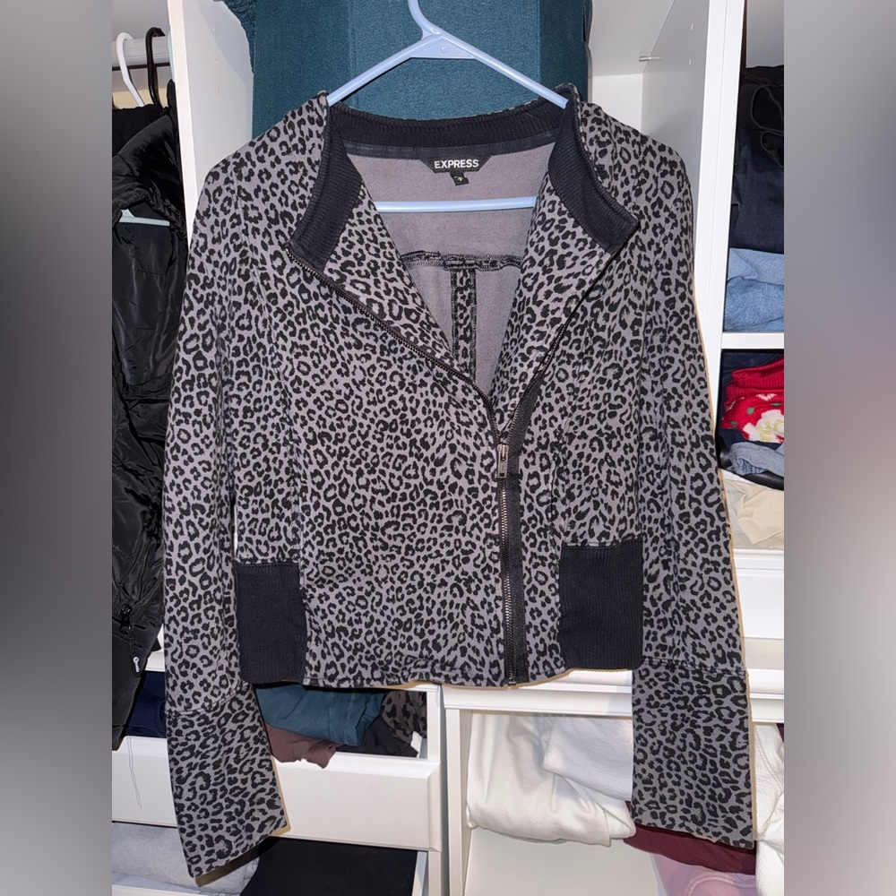 EXPRESS black and gray leopard jacket size medium